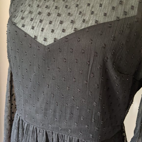 Beautiful black midi dress with sheer detail: perfect Christmas dress - Picture 2 of 12